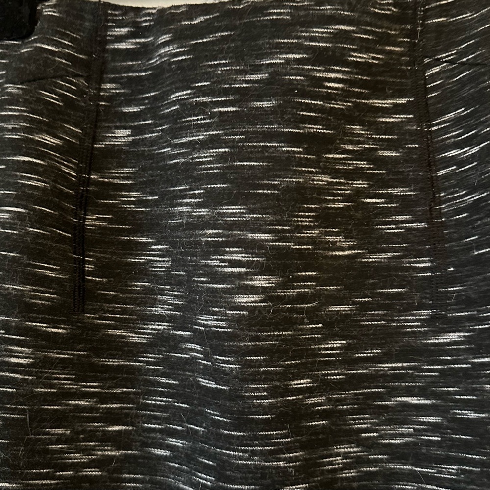 Stretchy gray pencil skirt - Picture 2 of 6